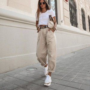 ZARA PLEATED HIGH RISE SLOUCHY JEANS, LIGHT TAN COLOR